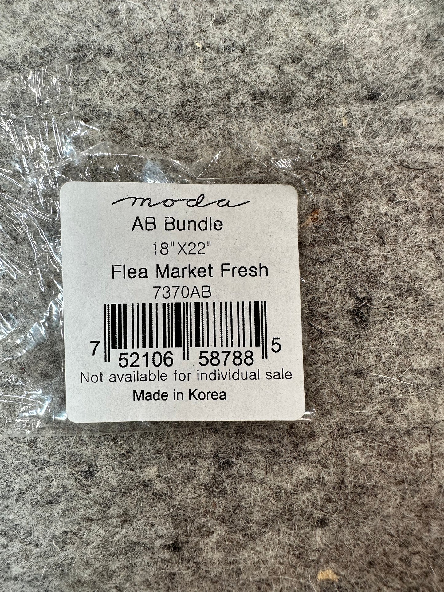 Moda AB Fat Quarter Bundle - FLEA MARKET FRESH by Cathe Holden 100% Cotton