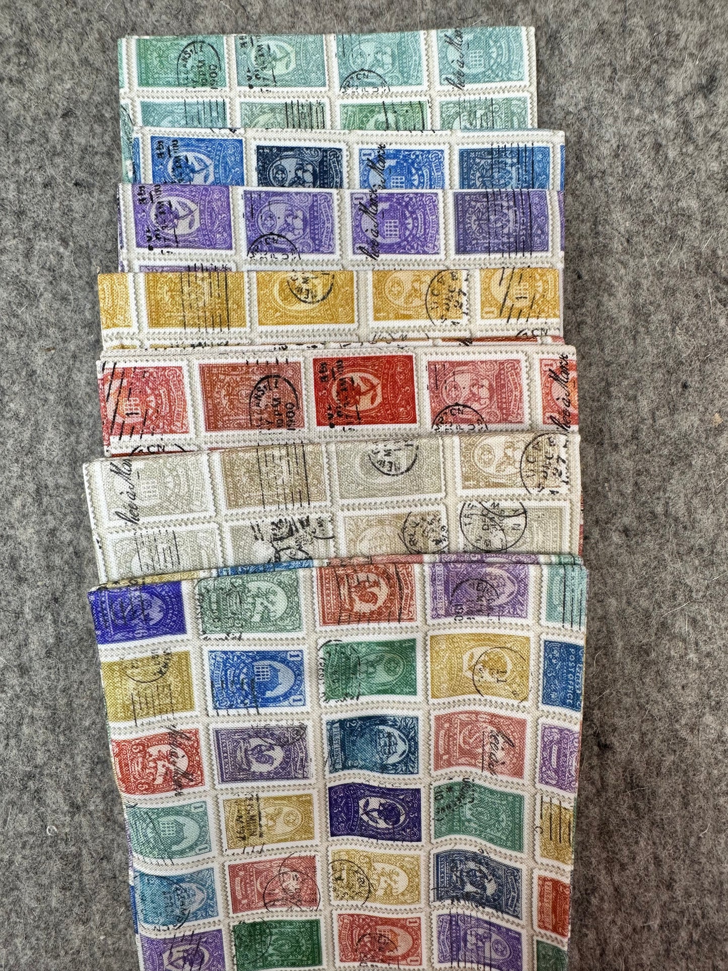 Moda AB Fat Quarter Bundle - FLEA MARKET FRESH by Cathe Holden 100% Cotton
